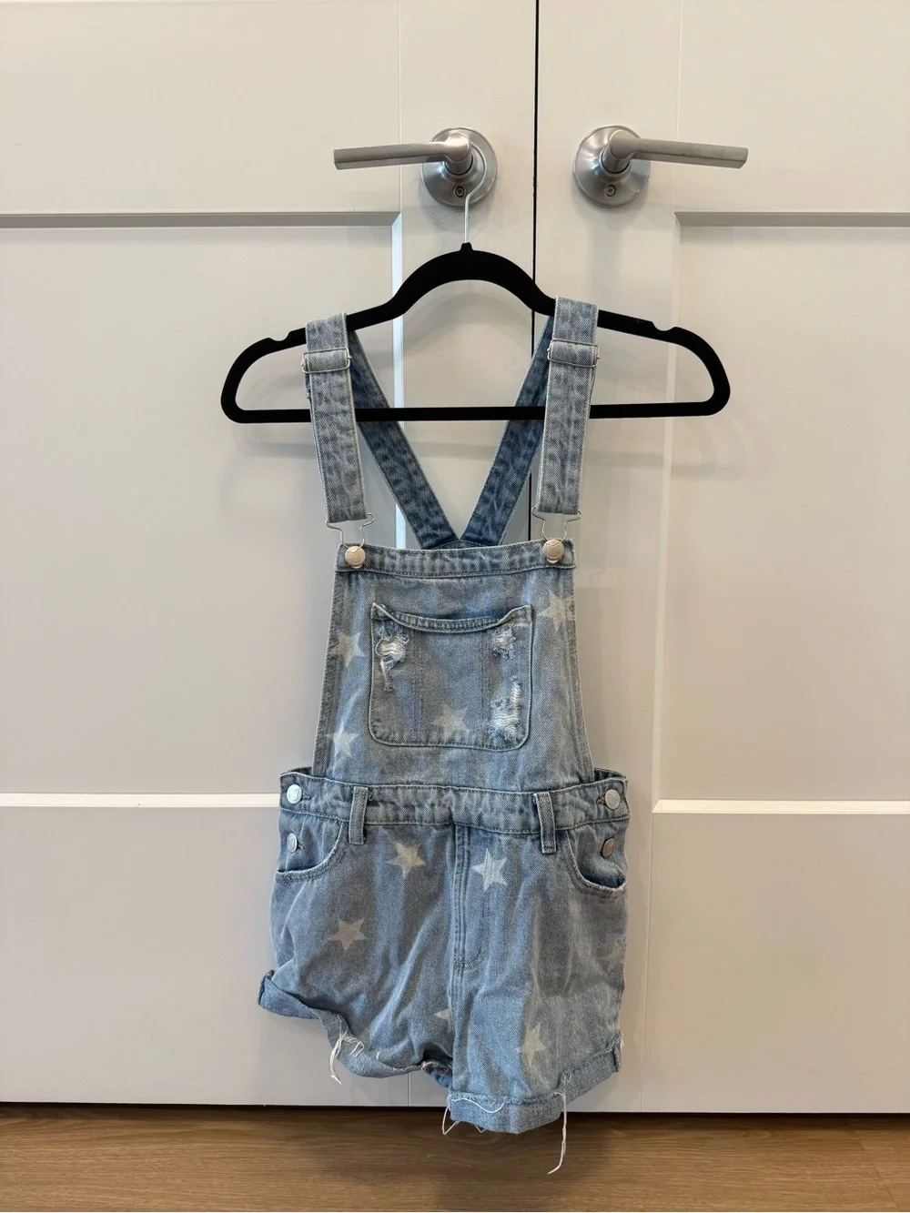 Kittenish Star Print Distressed Denim Short Overalls - Picture 1 of 3